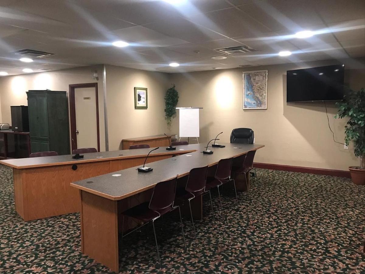 Airport Inn Port Hardy Εξωτερικό φωτογραφία