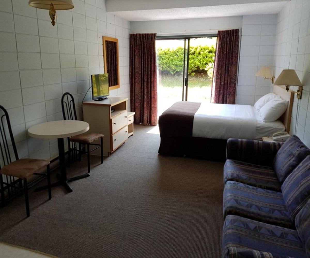 Airport Inn Port Hardy Εξωτερικό φωτογραφία